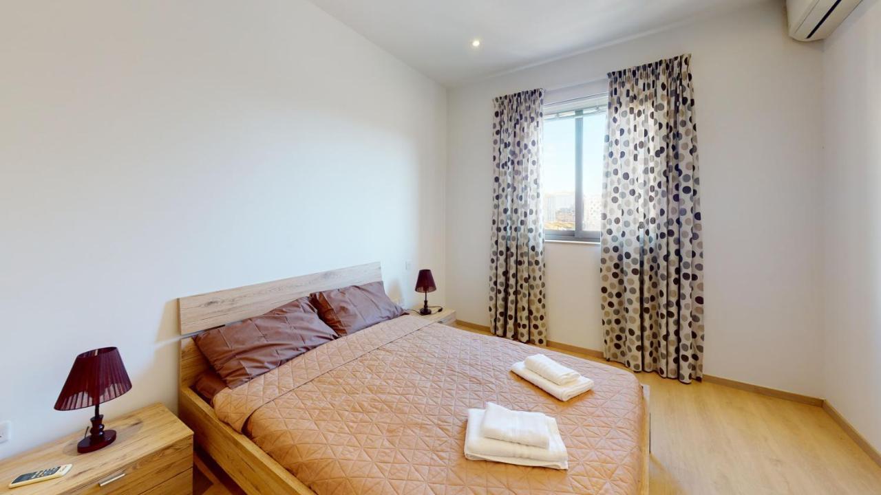 Spacious 2 Bedroom Apartment In Sliema Exterior foto